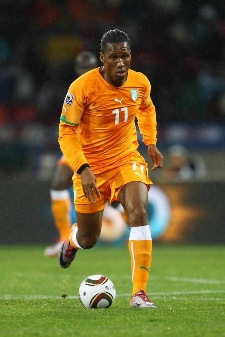 德罗巴回归赛场，连败首场状态亮眼，切尔西观众沸腾！