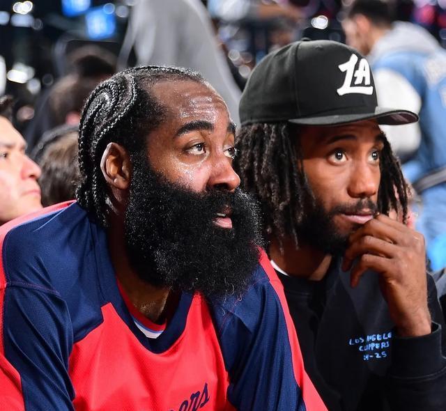 穆古鲁扎重返赛场，比赛局势复杂首场状态出色，热火观众沸腾！